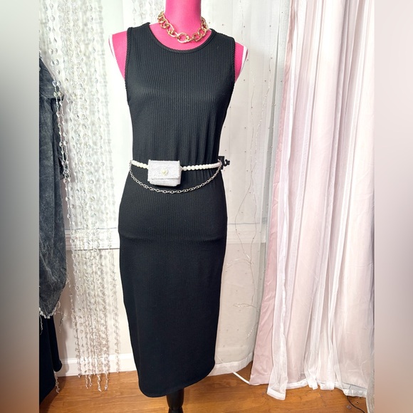 Pocketbook Belt with Pearl and Rhinestones - Picture 2 of 5